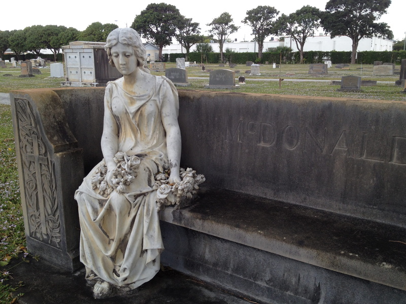 statue, burial, plant, monument, male likeness, concrete, bench, no people, dead, architecture, s, tree, angel, female likeness, representation, graveyard