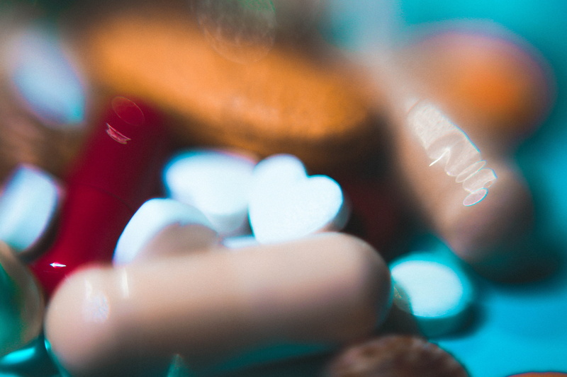 selective focus, antidepressants, health, bottle, dose, vitamins, macro, close-up, finger, multi colored, 5K, large group of objects, bokeh, people, pills