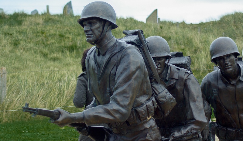 representation, uniform, plant, waist up, government, field, statues, art and craft, soldier, omaha beach, statue, clothing, sculpture, armed forces, gun