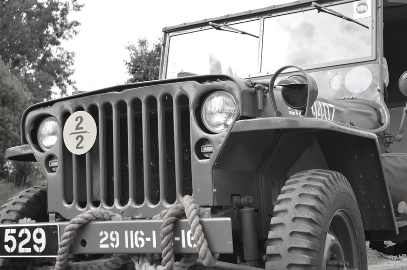 outdoors, jeep, car, communication, mode of transportation, truck, former, 5K, junkyard, american, d day, sky, no people, western script, second world war