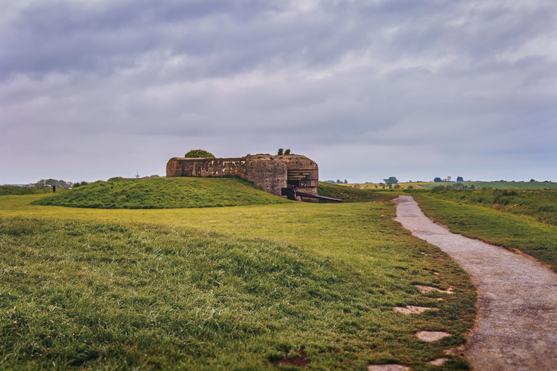 longues sur mer, ruined, outdoors, environment, tourism, travel destinations, travel, archaeology, german, green color, land, near, 5K, battlefield, combat