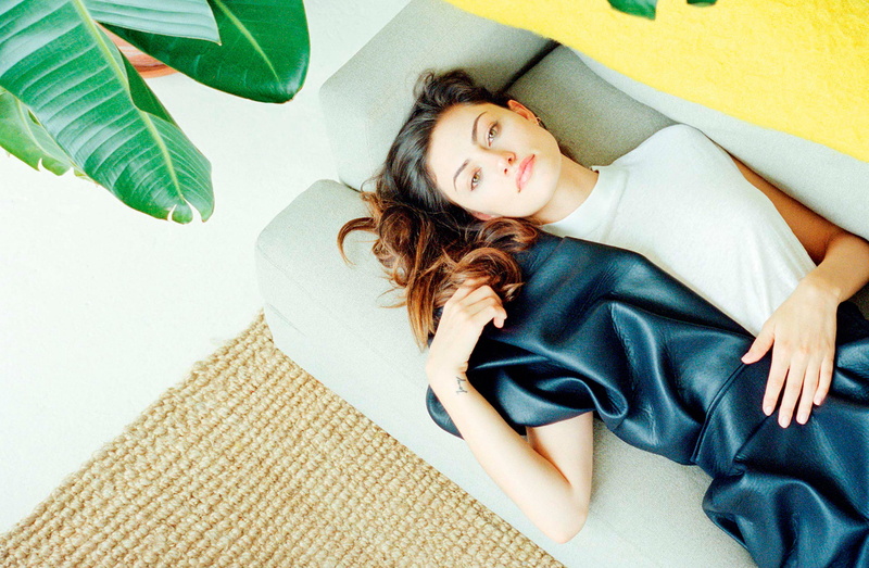 looking at camera, 1080P, brown hair, hair, hairstyle, beauty, long hair, women, lying down, high angle view, contemplation, beautiful woman, photoshoot