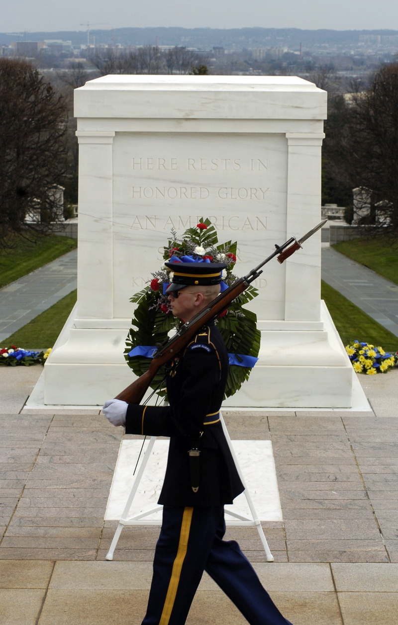 young adult, outside, 1080P, memorial, monument, headwear, text, famous, outdoors, washington, celebration, somber, clothing, landmark, day, tradition