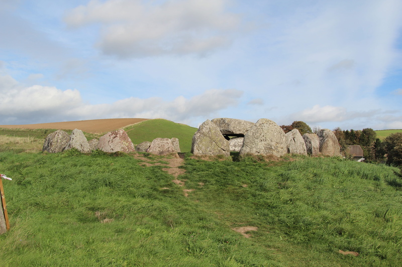 building, burial mounds, old ruin, built structure, tomb, day, land, 5K, field, hill, nature, boulders, stones, large stone grave, ancient, pillars, outdoors