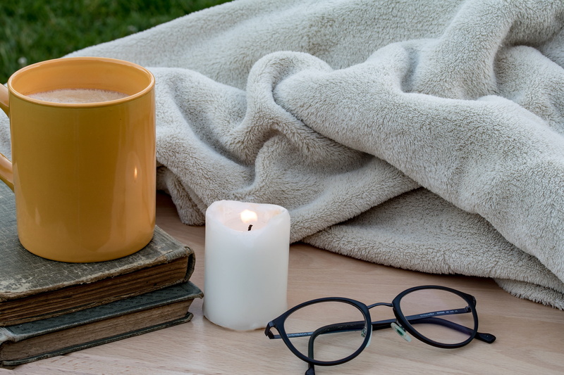 near, food and drink, glasses, candle, black, pillar, 5K, wellbeing, easily make, freshness, indulgence, cup, warm up, outdoor, frame, relaxation, beauty