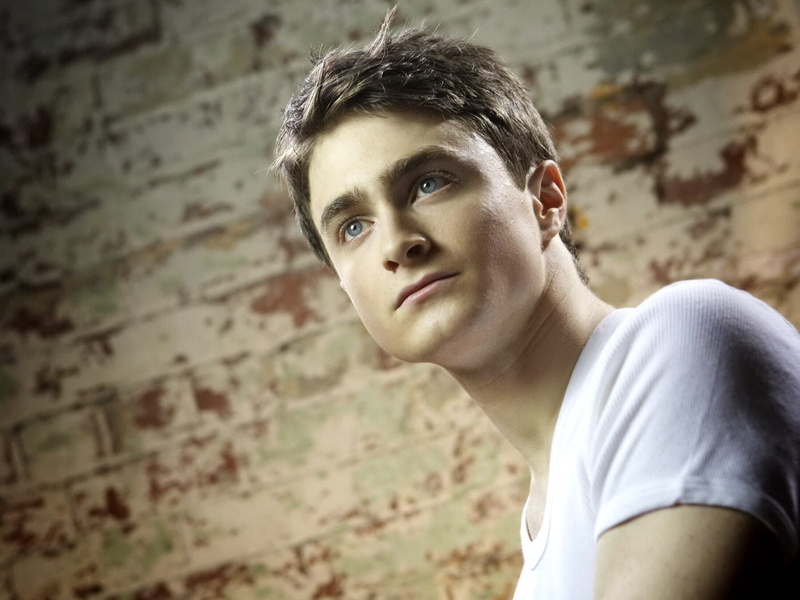 radcliffe, teenager, hairstyle, looking At Camera, copy Space, lifestyles, casual Clothing, leisure activity, only Men, men, fashion, head And Shoulders