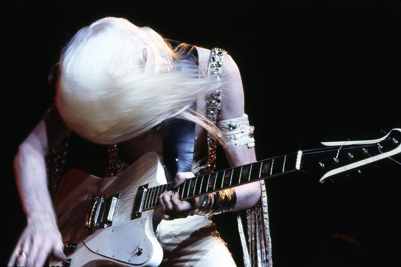 2K, johnny, blues, rock, guitar, winter, roll