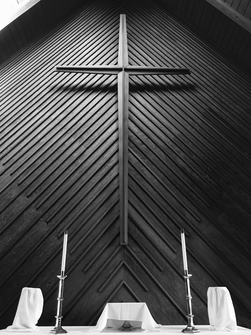 worship, emblem, grey, christianity, lcms, building exterior, metal, 4K, ceiling, altar, cross, black and white, sunlight, black, pattern, jesus christ