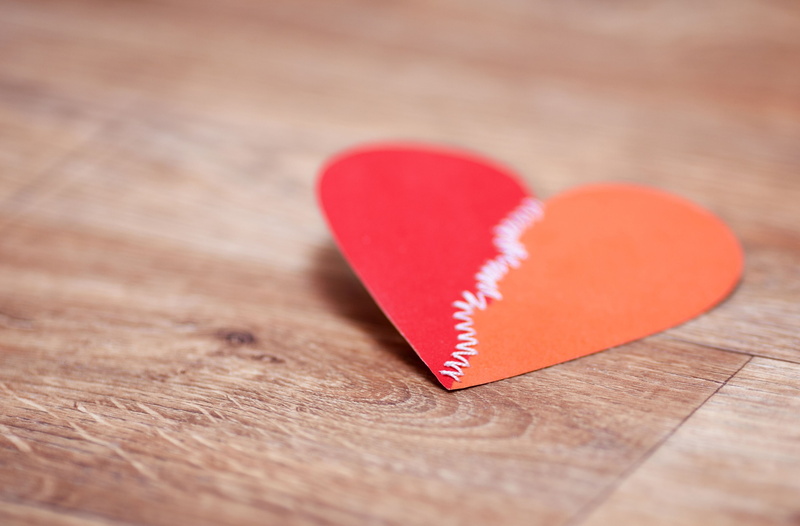 valentines day - holiday, craft, close-up, selective focus, relationship difficulties, copy space, indoors, still life, no people, 2K, Stitches, heart shape