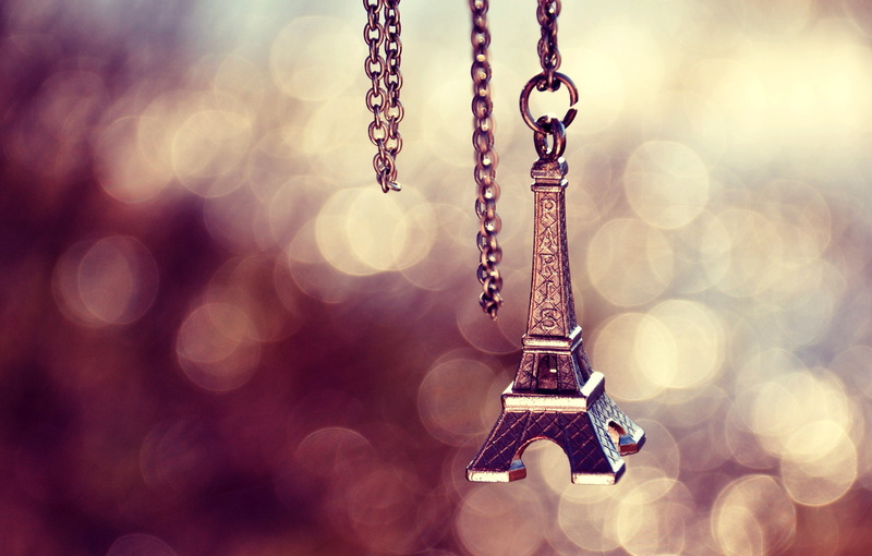 Paris, close-up, symbol, colored, personal accessory, childhood, day, defocused, religion, suspension, gold Colored, celebration, metal, necklace, tower