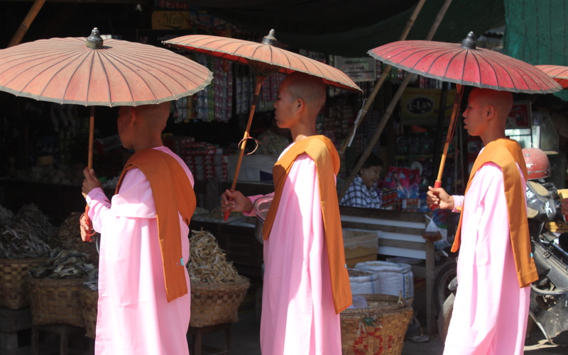 men, Myanmar, real people, burmese, traditional clothing, place of worship, 4K, belief, day, only women, architecture, people, Asia, group of people, cultures