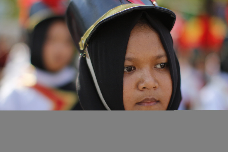 daughter, women, looking at camera, portrait, front view, girl, hijab, human face, people, moslem, one person, female, young adult, technology, real people
