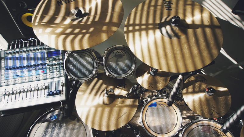 light, vehicle, focus on foreground, drum, cymbals, in a row, arrangement, leisure activities, technology, close-up, percussion, choice, lighting, bumper