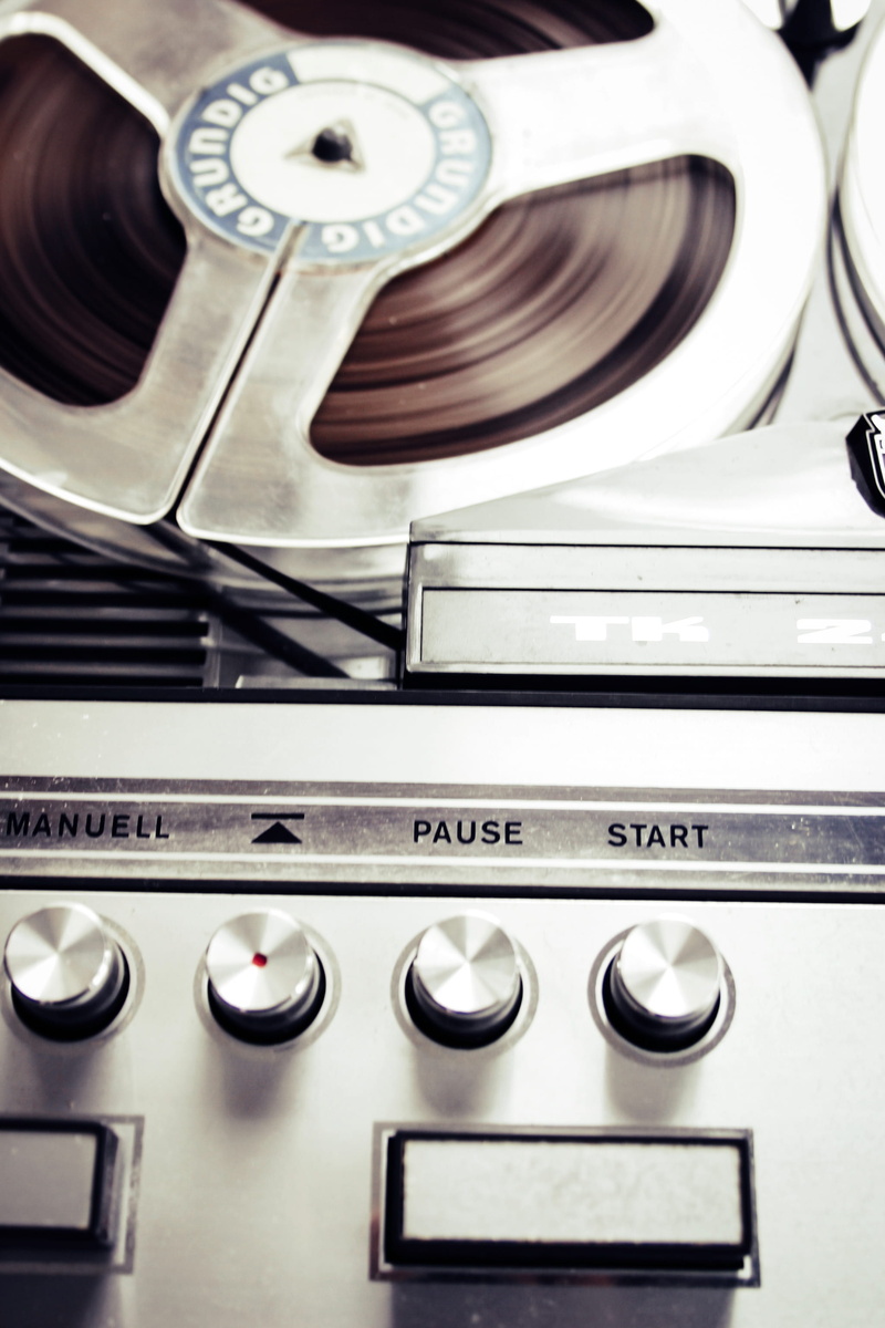 audio Equipment, domestic kitchen, kitchen, arts culture and entertainment, Retro, domestic room, Reel, old-fashioned, sound, appliance, household equipment