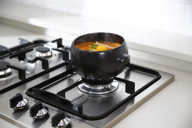 appliance, flame, domestic room, fire, fire - natural phenomenon, pot, burning, preparation, dining table, kitchen utensil, food and drink, stove, kitchen