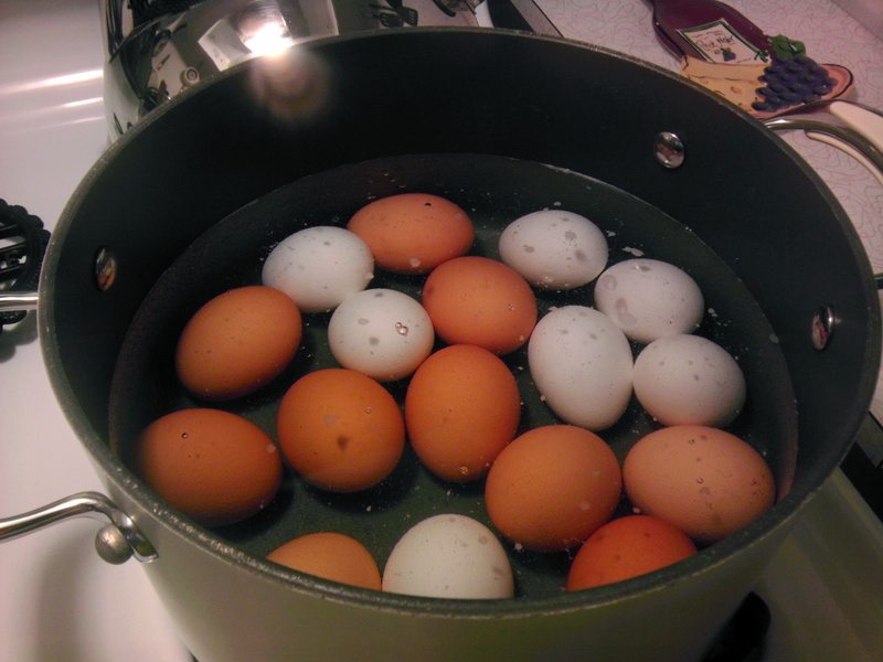 egg, preparation, saucepan, cooking utensil, 2K, egg yolk, breakfast, wellbeing, fried, burner - stove top, cooking, household equipment, boiling, preparing food