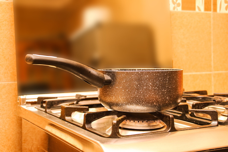 pot, domestic Kitchen, oven, indoors, domestic Life, pan, spoon, domestic room, household equipment, preparation, saucepan, food, image, gas, cooking Pan