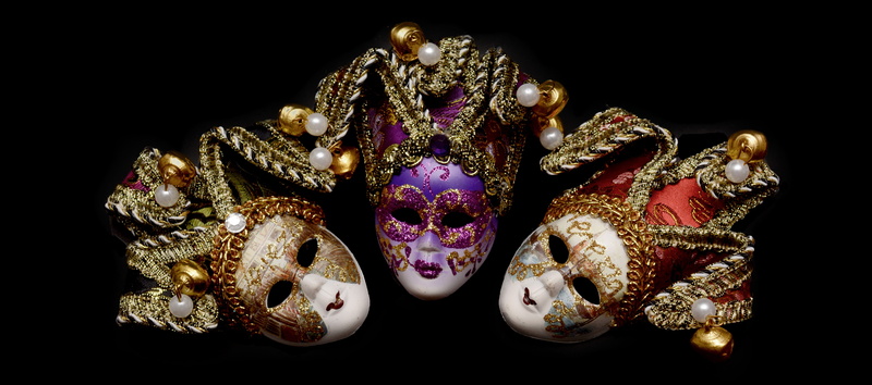 celebration, diamond - gemstone, black background, elegance, carneval, 5K, art and craft, hide, fashion, gold colored, close-up, necklace, luxury, wealth