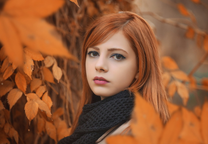 1080P, face, young adult, portrait, looking at camera, real people, adult, women, change, beauty, selective focus, hairstyle, depth of field, autumn, beautiful woman