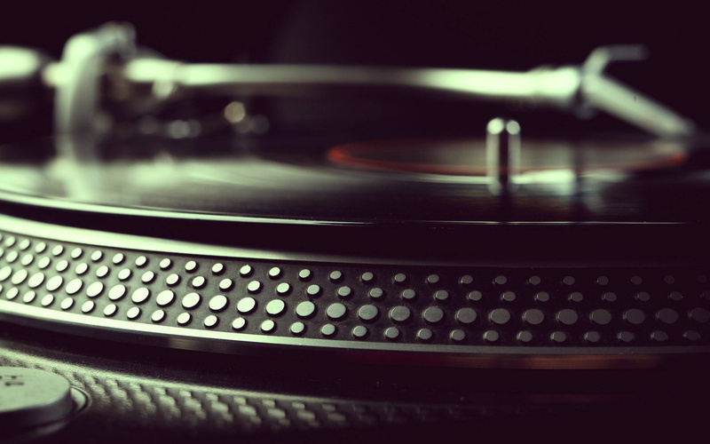 studio shot, full frame, turntable, selective focus, record, obsolete, no people, sound recording equipment, retro styled, close-up, antique, equipment