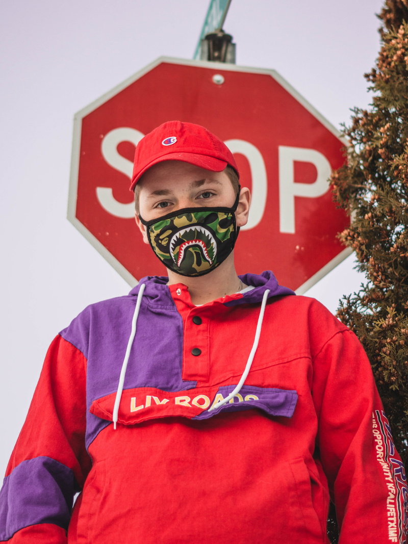 hat, town, childhood, bandana, standing, boys, urban, cape, sleeve, innocence, day, high rise, men, road sign, clothing, 4K, symbol, males, sign, real people