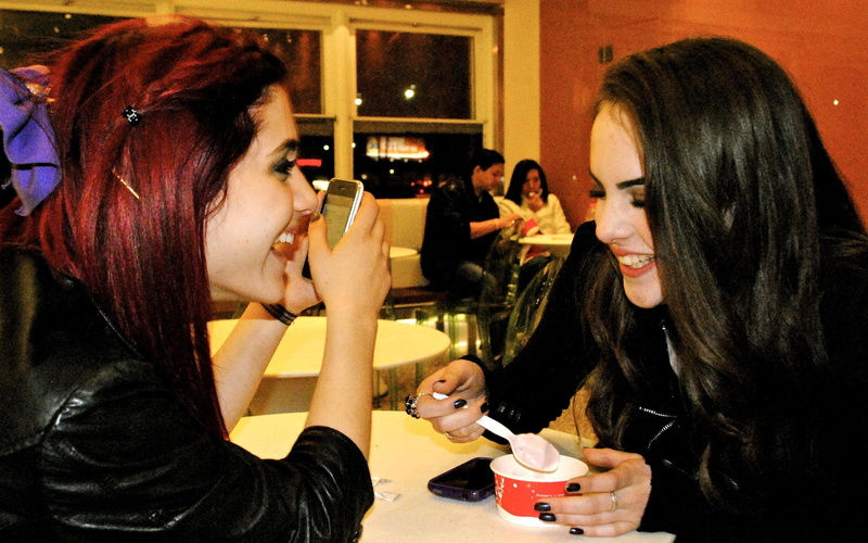 women, gillies, elizabeth, grande, girls, 2K, ariana grande, elizabeth gillies, ariana, celebrity, celebrities