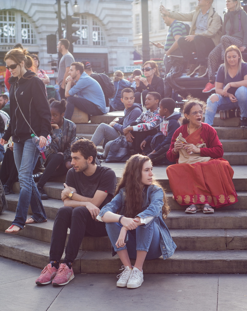 culture, london, real people, 4K, outdoors, full length, teenager, architecture, day, staircase, large group of people, variety, piccadilly circus, men