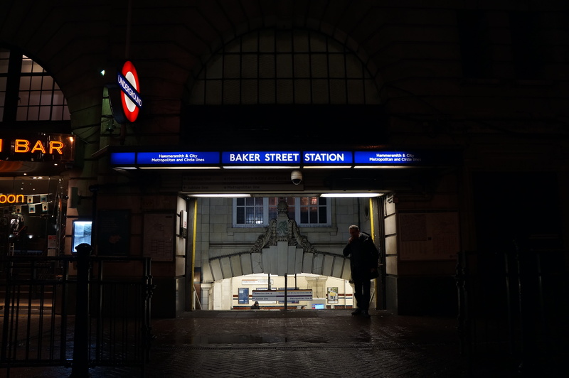 terminal, nighttime, 4K, night, ceiling, baker street station, architectural column, communication, lighting, built structure, night shot, western script