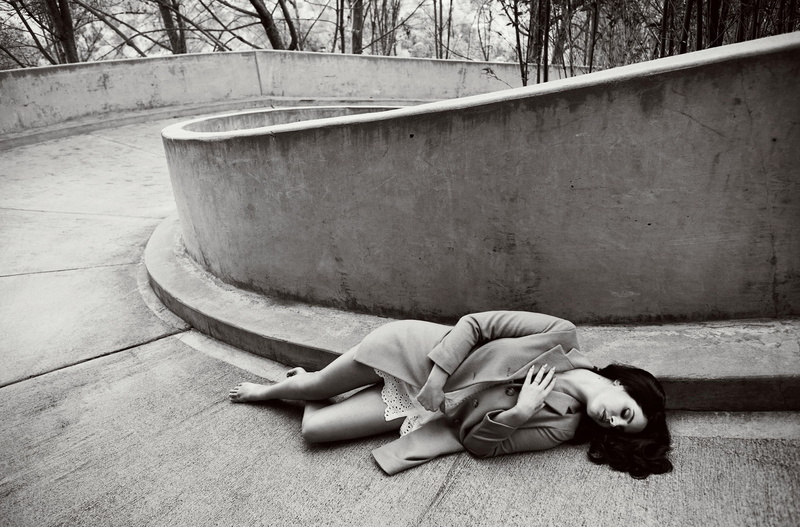 photographer, 2K, coat, lies, black and white, Joe Pugliese, barefoot, brunette, on the pavement, Billboard, singer, Lana Del Rey