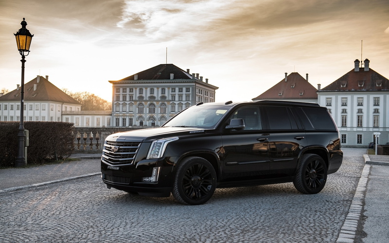 black, built structure, retro styled, architecture, outdoors, cloud - sky, sky, travel, car, escalade, edition, 4K, land vehicle, road, nature, transportation