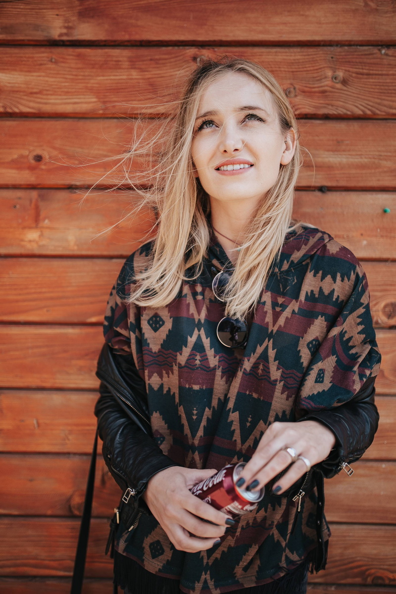 beautiful woman, blond Hair, outdoors, girl, can, wood - material, wall, beautiful, woman, real people, holding, winter, leisure activity, coke, smiling