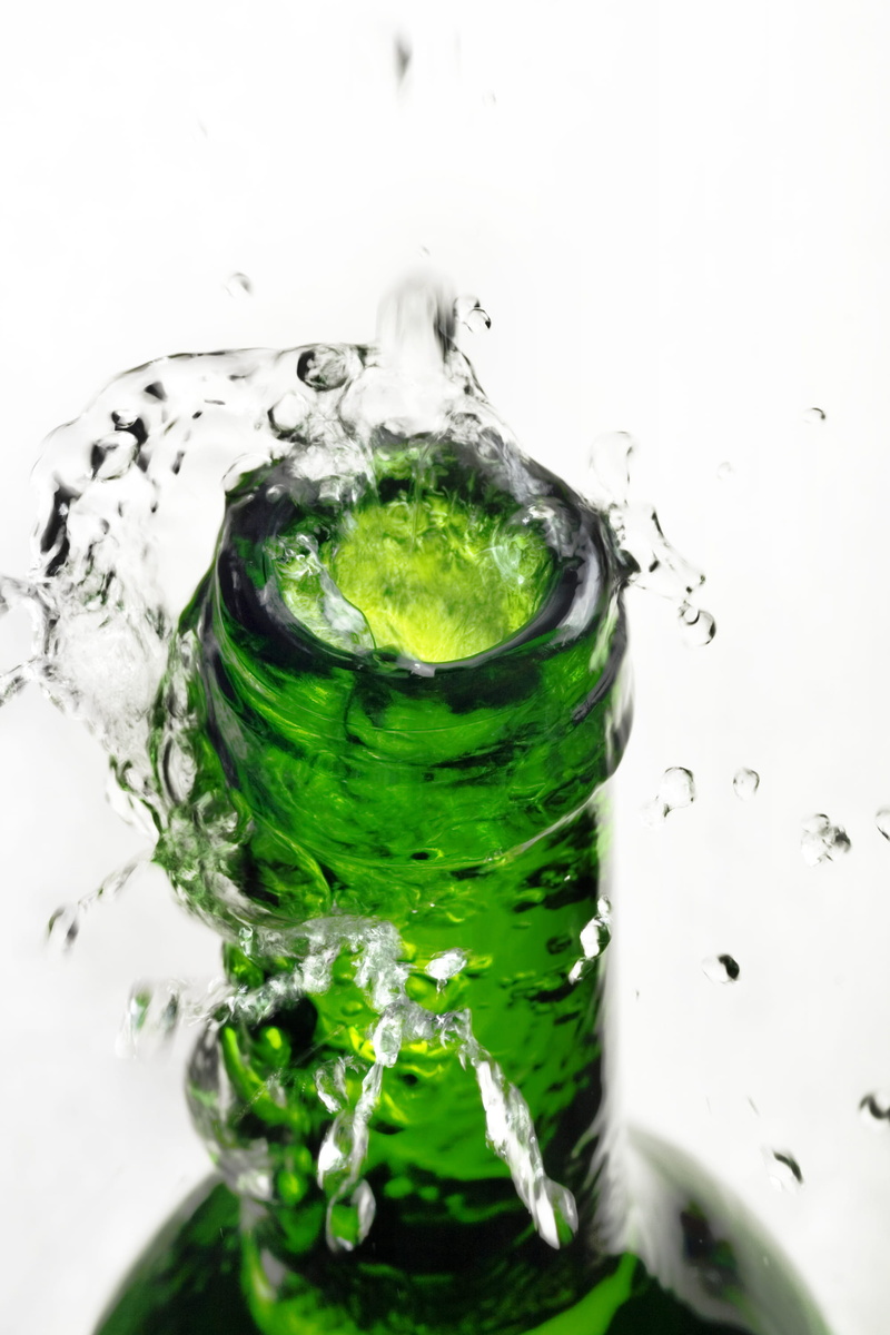 cold, healthy, drops, household equipment, motion, green, studio shot, purity, pure, wet, reflection, purified, food, clear, healthcare, full, bottled