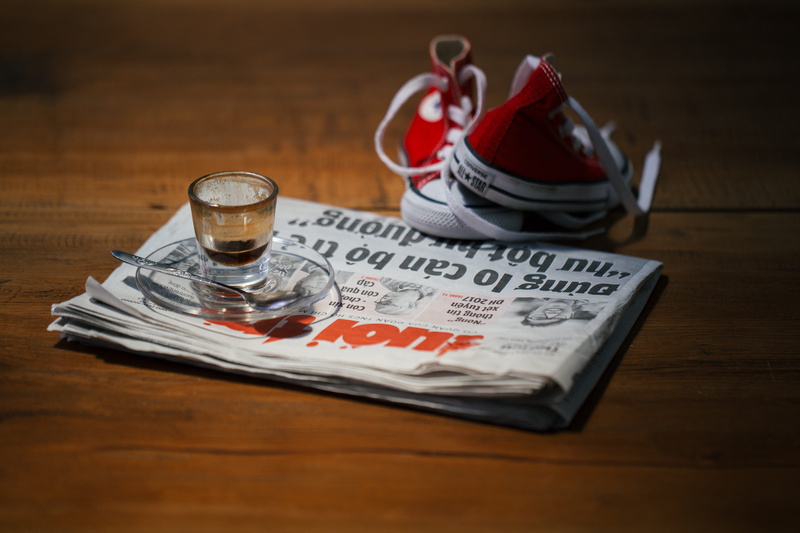 wood - material, no people, close-up, group of objects, food and drink, crockery, headline, glass, currency, 5K, refreshment, indoors, article, spoon