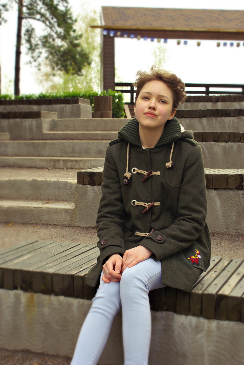 young women, russian, tosca, 2K, built structure, architecture, youth, real people, women, lifestyles, autumn, casual clothing, staircase, coat, front view