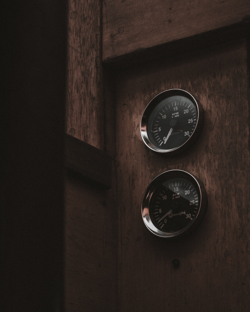 close-up, clock face, wristwatch, built structure, 2K, design, musical instrument, wall, building, wood - material, two, circle, shape, day, wood, number