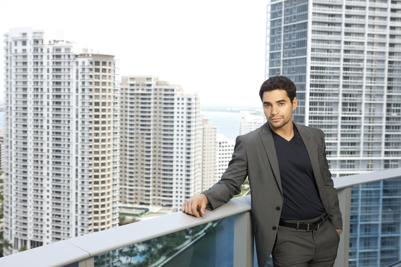 railing, standing, real people, skyscraper, building, day, city, rodriguez, men, one person, business person, young adult, ramon, hollywood, 2K, Hollywood Celebrities