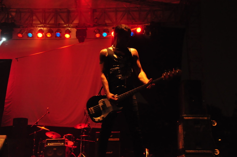 skill, 1080P, festival, plucking an instrument, musical instrument, guitarist, playing, performance, stage - performance space, guitar, music, light, musical equipment