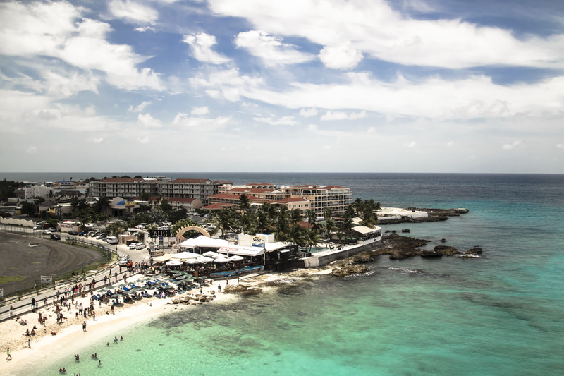 cityscape, high angle view, from aircraft, building exterior, water, shoreline, day, outdoors, cloud - sky, caribbean, ramon kagie, landscape, 4K, horizon over water