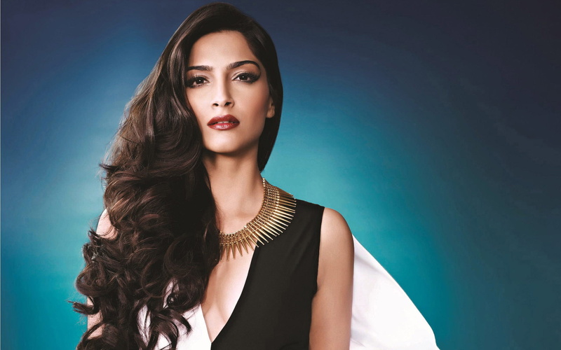 kapoor, new, sonam, gold, 1080P, celebrities, necklace, hd