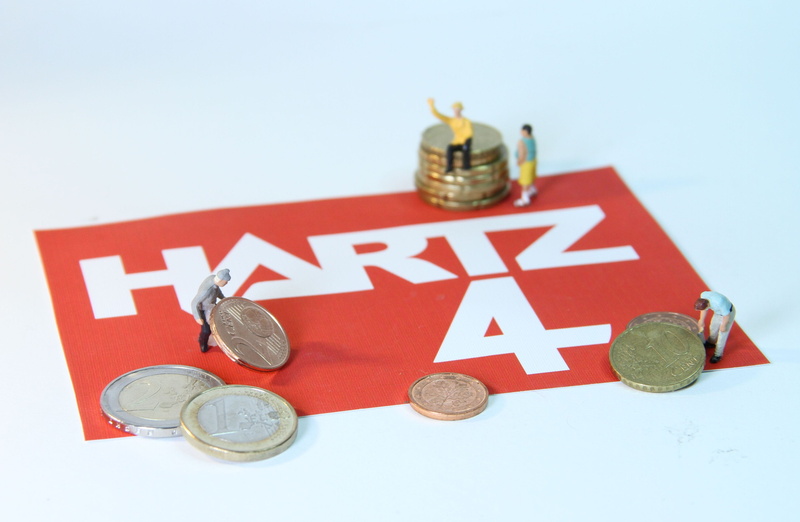 finance, cent, unemployed, communication, coin, antisocial, miniature, savings, poverty, model construction figure, full employment, euro, leisure games