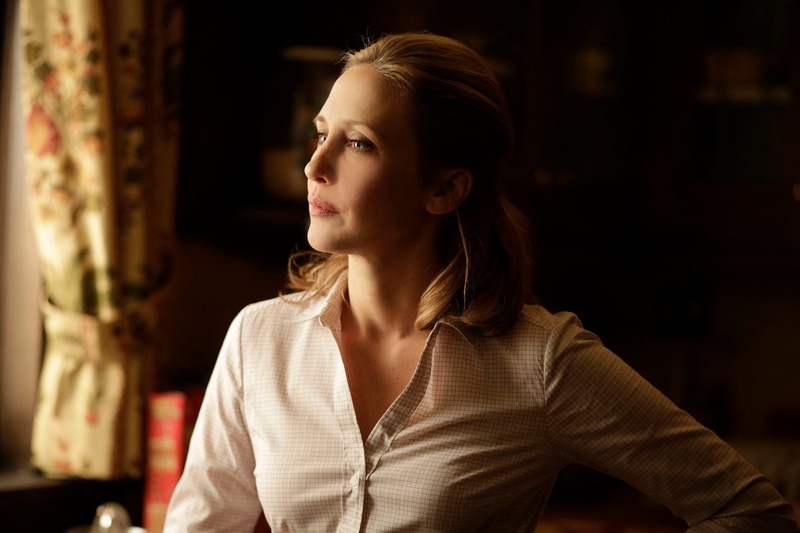 women, casual clothing, adult, hair, beautiful people, contemplation, headshot, beauty, blond hair, bates motel, young adult, focus on foreground, portrait