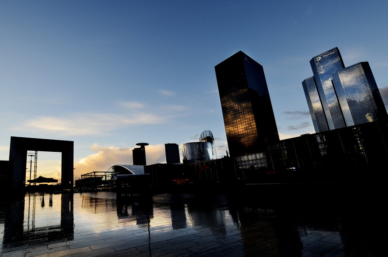 grande arche, skyscraper, waterfront, quartier dafffaires, financial district, building, modern, outdoors, office building exterior, reflection, no people