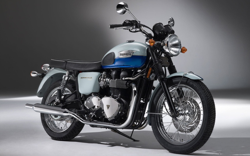 Triumph, road, parking, riding, stationary, bonneville, headwear, chrome, side view, studio shot, silver colored, mode of transportation, helmet, 1080P