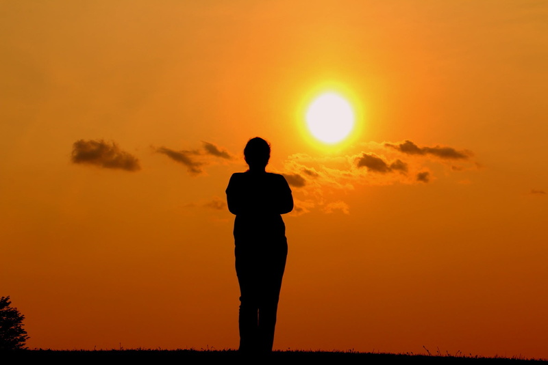 tranquility, lifestyles, beauty in nature, men, sun, orange color, full length, sky, idyllic, standing, one person, silhouette, jersey city, land, 1080P