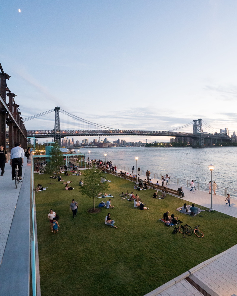 real people, crowd, day, nature, large group of people, williamsburg, transportation, nyc, tourism, connection, sky, sunset, women, united states, city