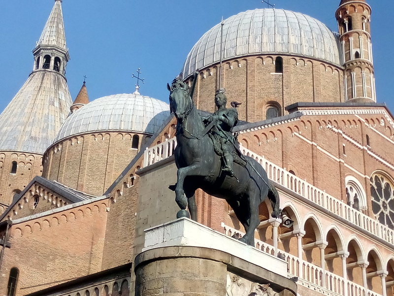 building exterior, sculpture, travel, donatello, famous Place, statue, built structure, italy, dome, spirituality, city, representation, 4K, tourism, the past