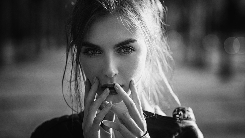 focus on foreground, portrait, young adult, cigarette, teenager, Viktoria Vishnevetskaya, face, lifestyles, monochrome, real people, hairstyle, human face