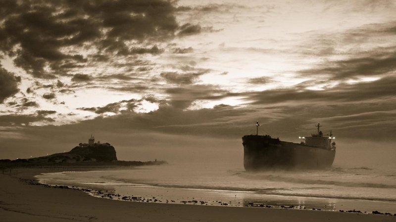 cruise, beach, boats, sea, shallow, tanker, 1080P, grey, clouds, stuck, ship, lighthouse