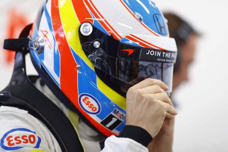 occupation, human body part, law, Formula 1, real people, close-up, McLaren F1, Fernando Alonso, men, 720P, one person, mode of transportation, helmet