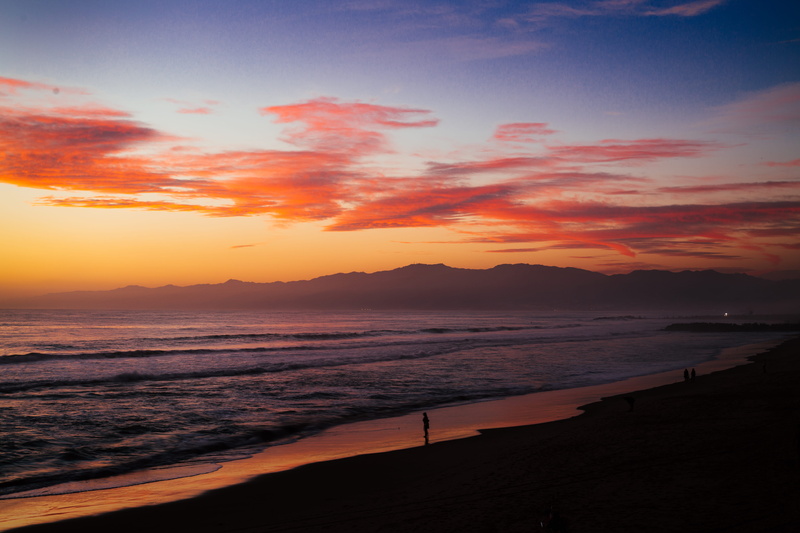 ocean, mountain, tranquility, los angeles, tangerine skies, silhouette, venice beach, beauty in nature, scenics - nature, beach, coast, venice ca, waves